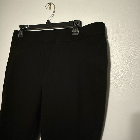 Stylish Black Jegging Capri - Picture 2 of 4